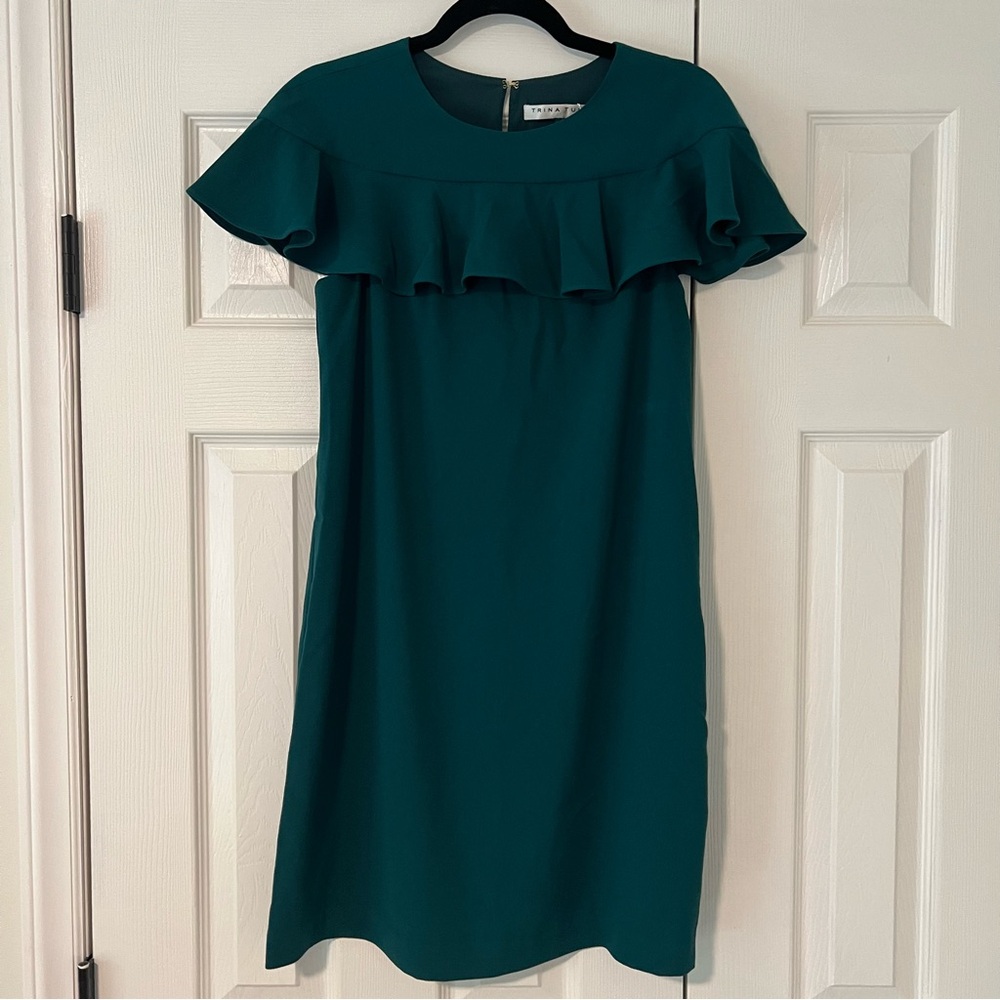 NWT Trina Turk Green Splash Shift Ruffle Dress, Size 2
